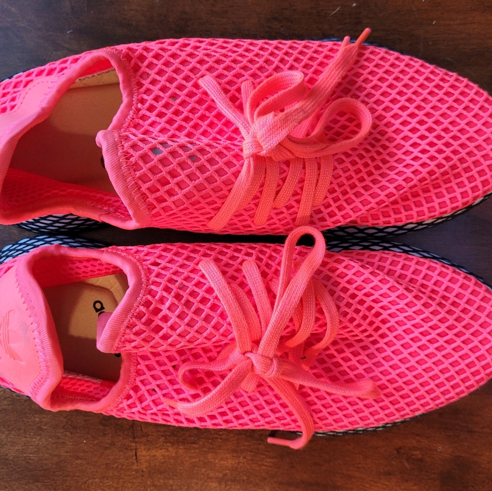 Men's Adidas!! Size 10!!
